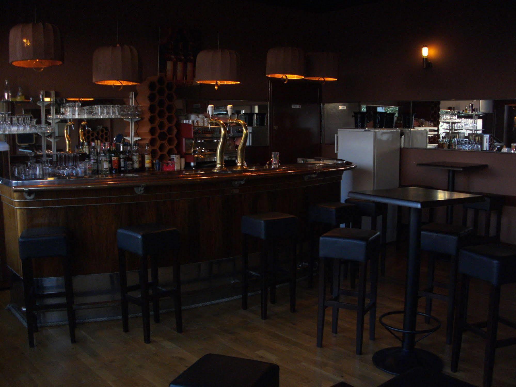 Hotel Bar Restaurant Saint Paul 2*